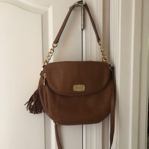 Micheal kors purse in camel